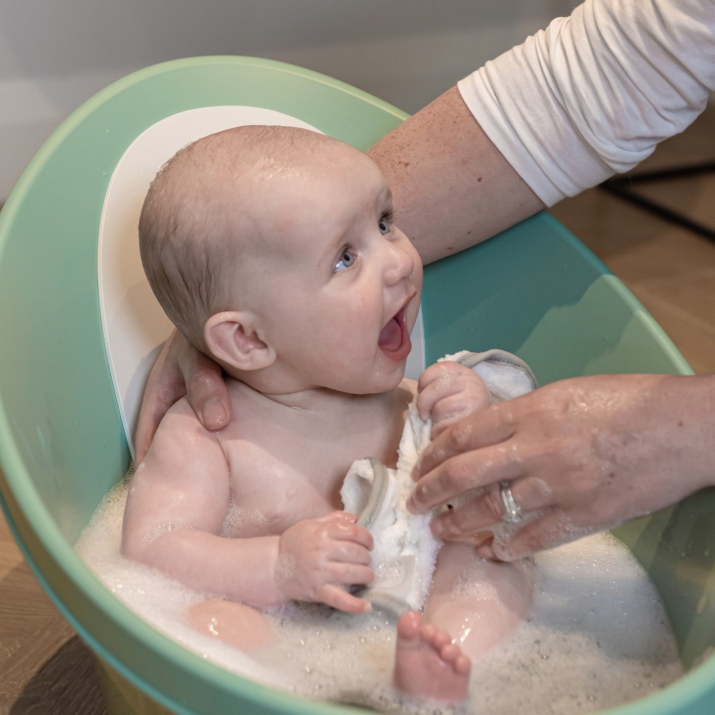 Shnuggle Newborn Bundle: Baby Bath & Accessories Bundle - 5-Piece Set | Cozy Support, Easy Cleanup & Sensory Fun
