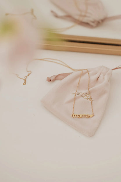 “Mama” Necklace – 18k Gold Plated Stainless Steel